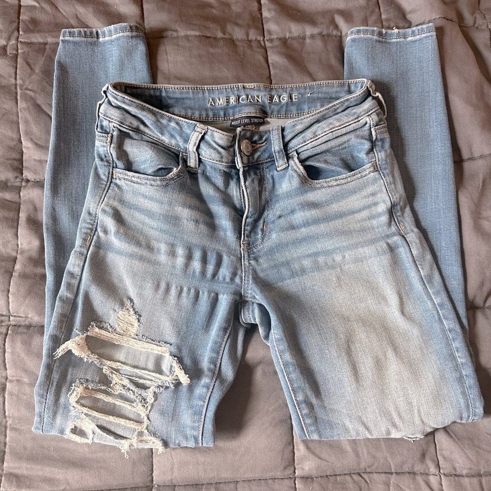 American Eagle - Next Level Stretch - Distressed Skinny Jeans- *Stretcy & Comfy!